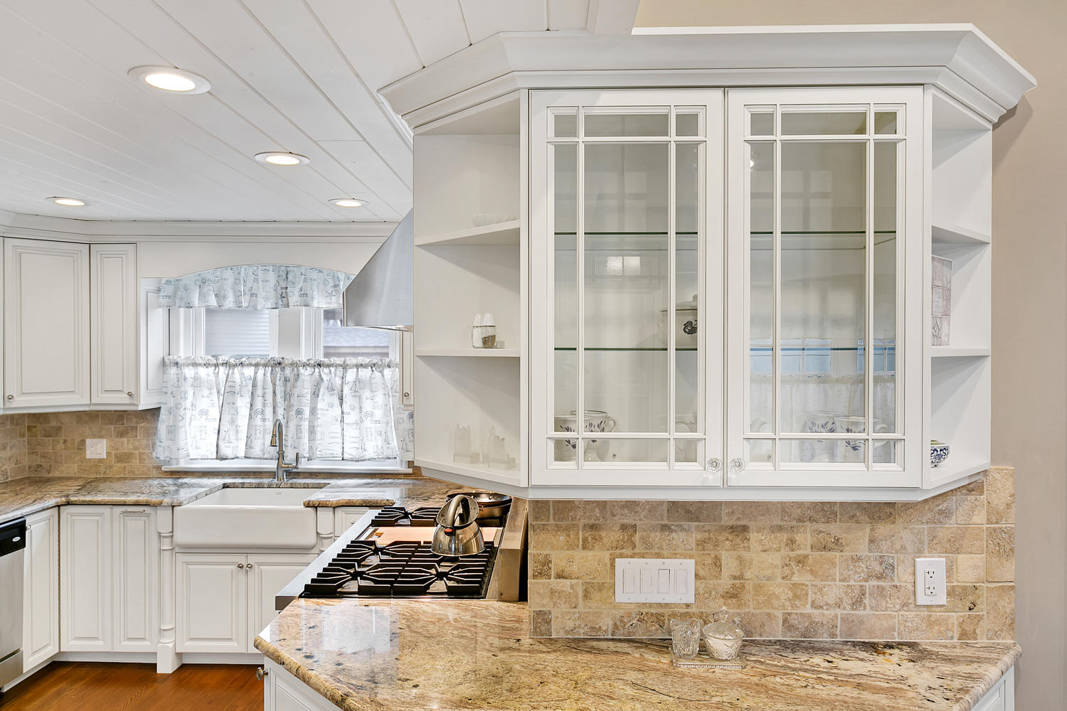 Beach Bungalow Kitchen Belmar New Jersey By Design Line Kitchens