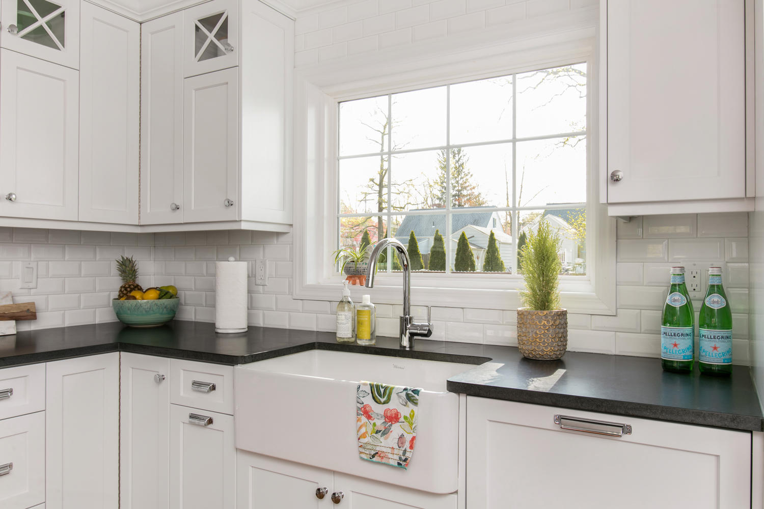 A look at Classic White Kitchen Shrewsbury New Jersey by Design Line