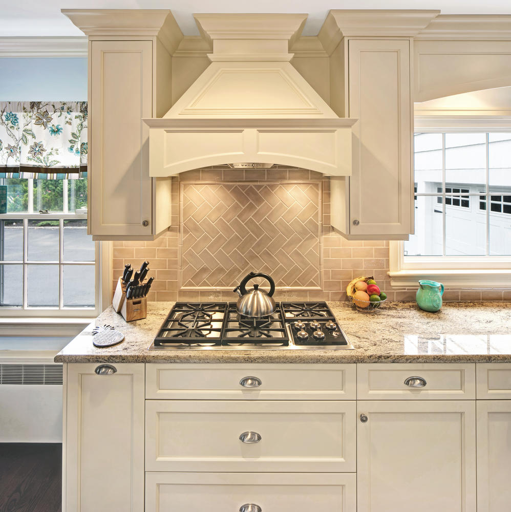 Cooktop and Large Drawers 