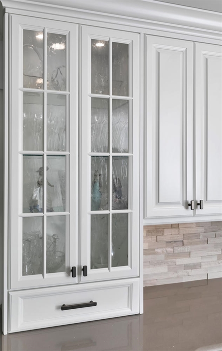 Display Cabinet to the Counter