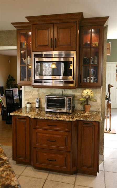 Wall Microwave with Trim Kit