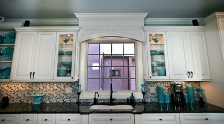 Window Valance with Roping Molding