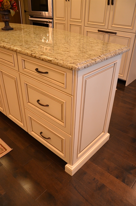 granite kitchen island