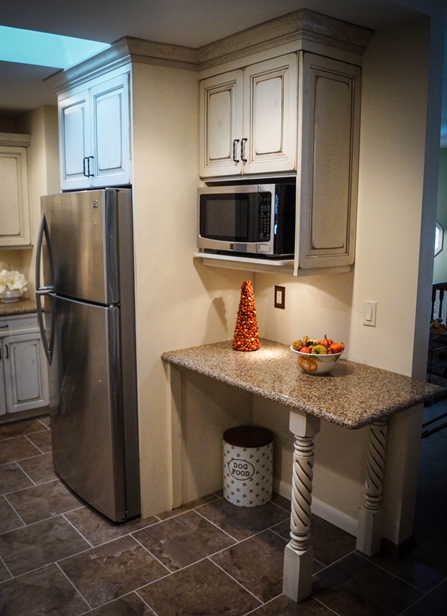light wood kitchen